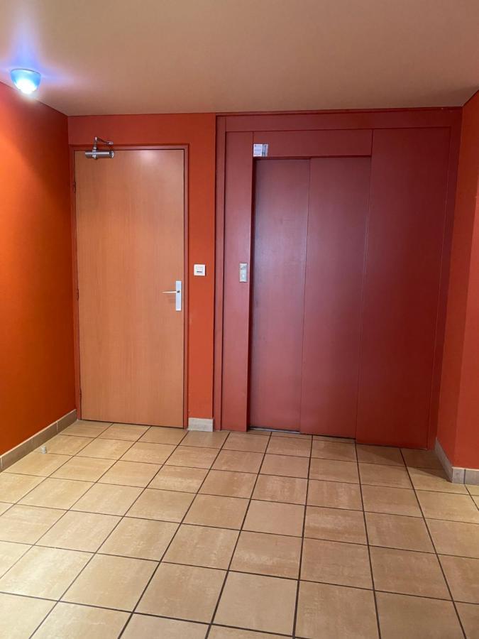 Parking Prive Gratuit, Balcon, 2 Chambres 클레르몽페랑 외부 사진